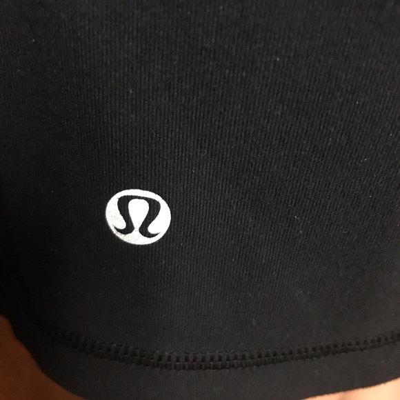 Lululemon Women"s Knock Out Short Black Microstripe Yoga- Size None - Picture 15 of 16